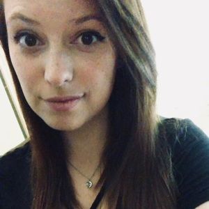 Meet your Posher, Kira